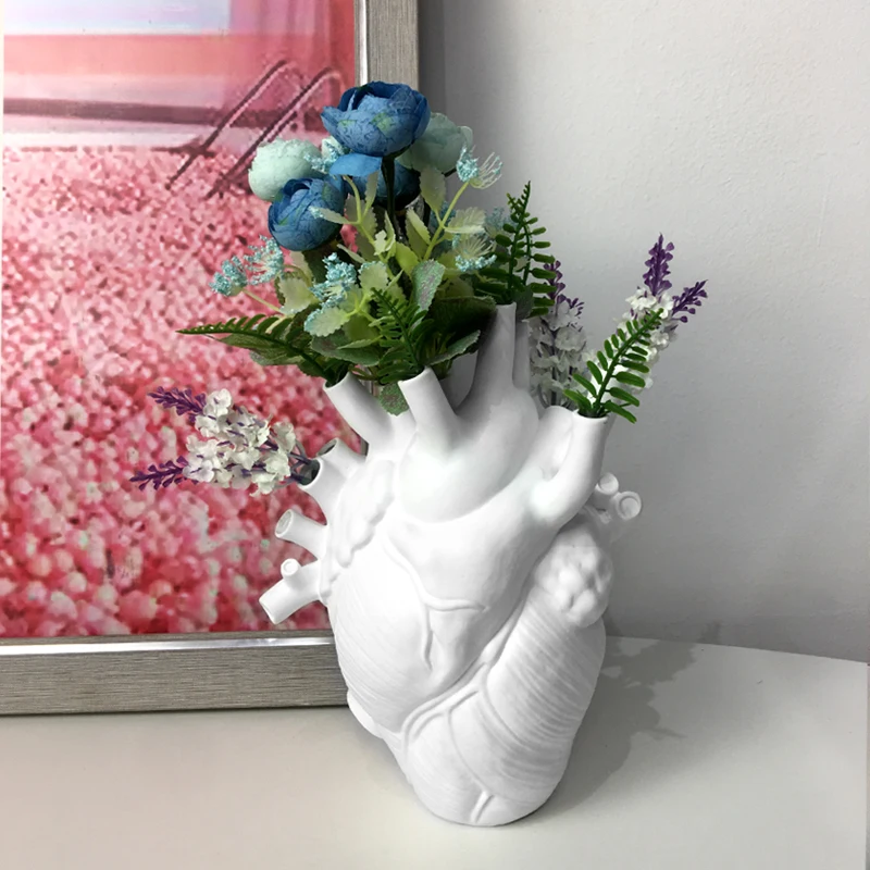 

White Heart Ceramic Vases Simple Heart Anatomical Modeling Vase Tabletop Decoration Light Luxury Home Resin Decoration Gift