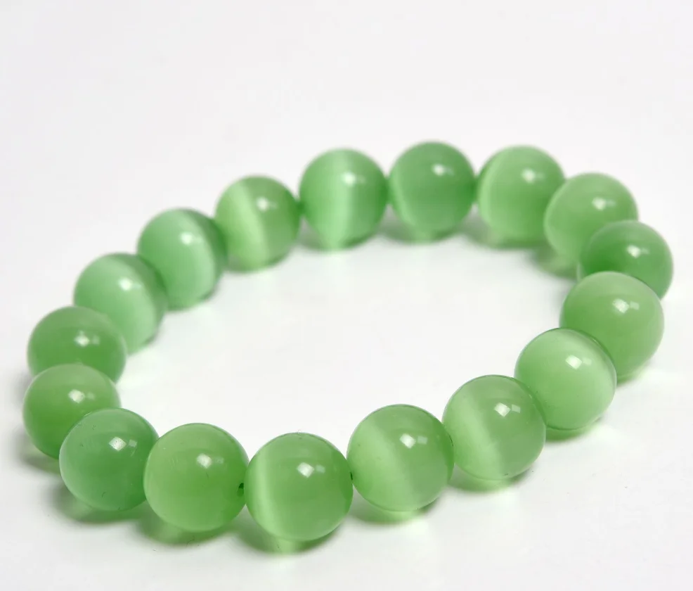 

Natural light green opal bead string elastic bracelet pure and fresh lovely fashionable atmosphere jewelry