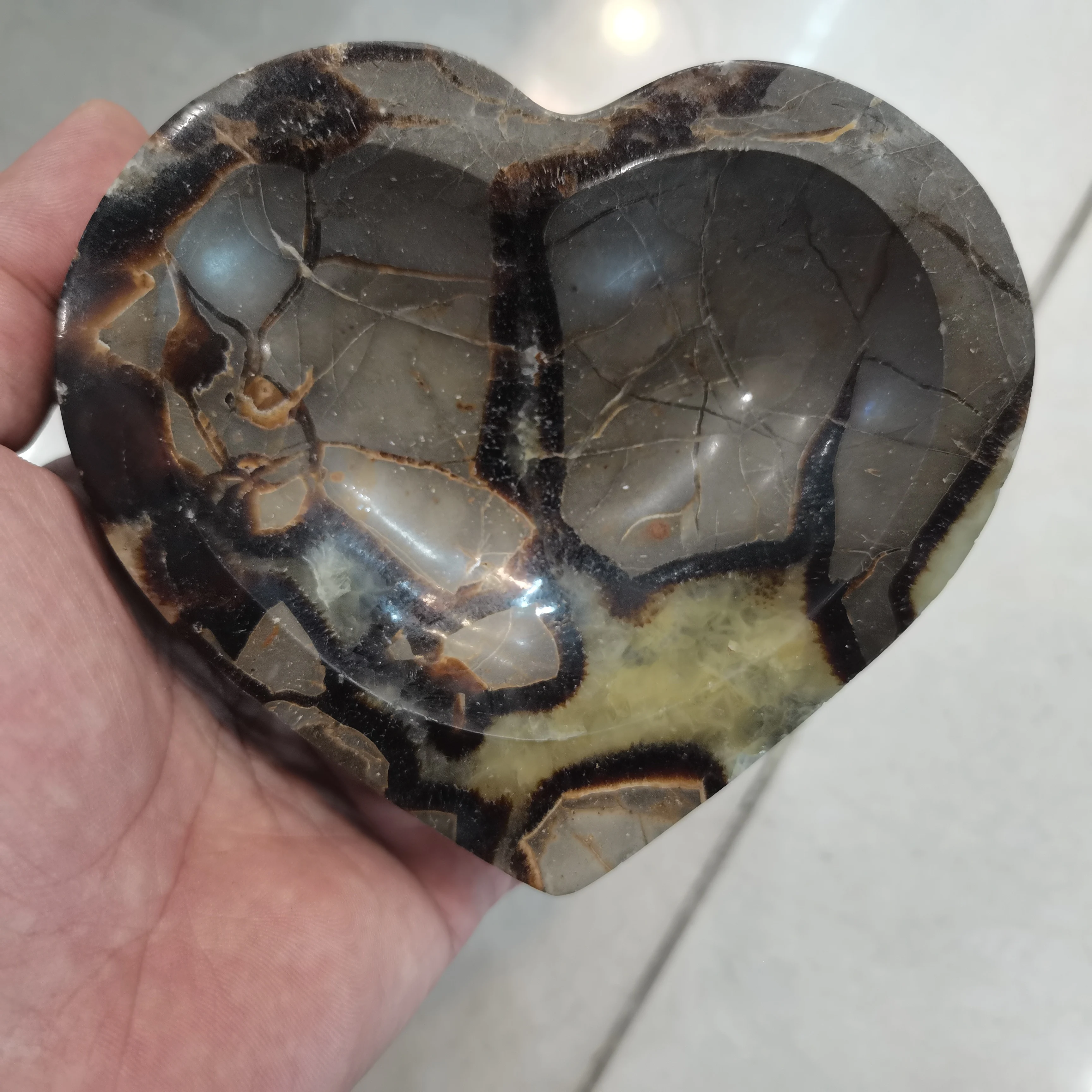 AAA+High Quality Natural Septarium Crystal Tortoise Shell Stone Carved Bowl Singing Bowl Heart Shaped Ashtray For Home Decorate