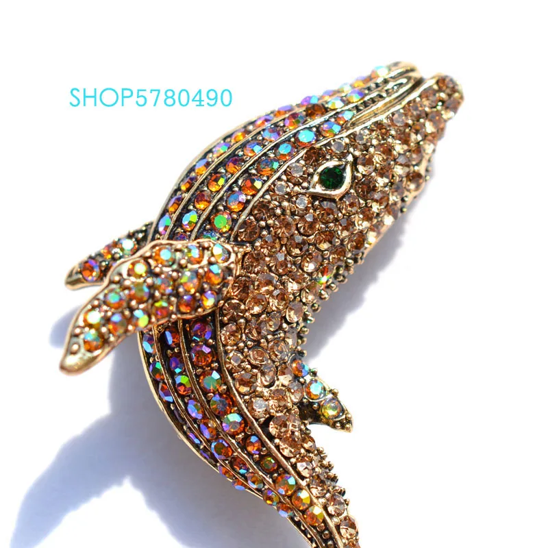 Fashion Jewelry New Whale Breast Pin Cute Brooch for Women Gold Color Rhinestone Ocean Style Brooch Pin Coat Garments Lady Gifts