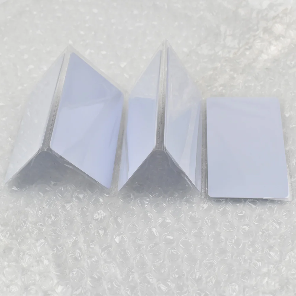 100 teile/los NFC Tag NFC 216 888 Bytes ISO14443A PVC Weiß Karten Für Android,IOS NFC Handys