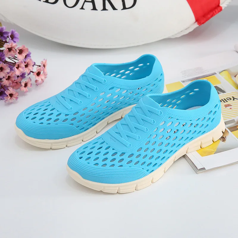 Hot Sale Unisex Summer Fashion Hollow Men's Casual Shoes Comfortable EVA Outdoor Men Shoes Couple Ultralight Beach Flat Shoes