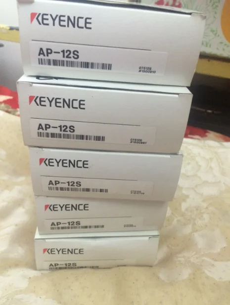 

New Keyence AP-12S Pressure Sensor in box