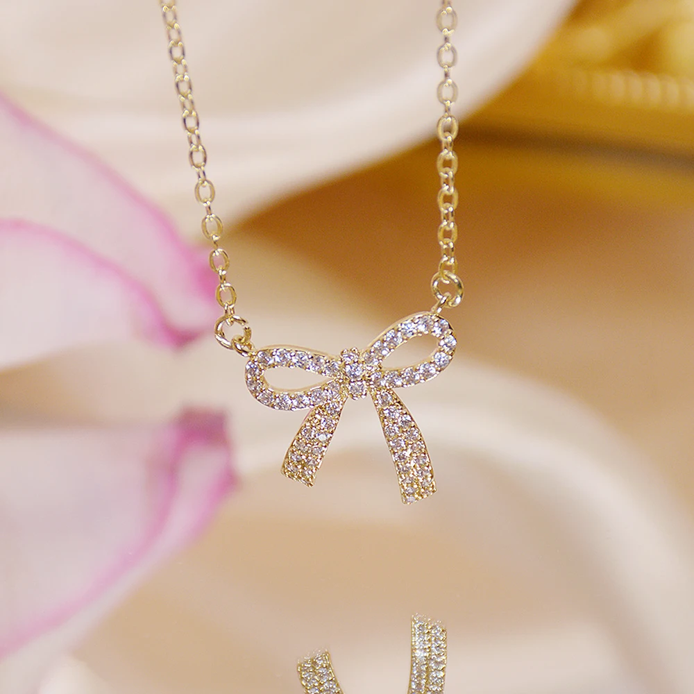 

Romantic Charm Brilliant CZ Bowknot Lady Necklace 14k Plated Gold Super Shining Zircon Clavicle Rope Charin Stylish Kolye Gift