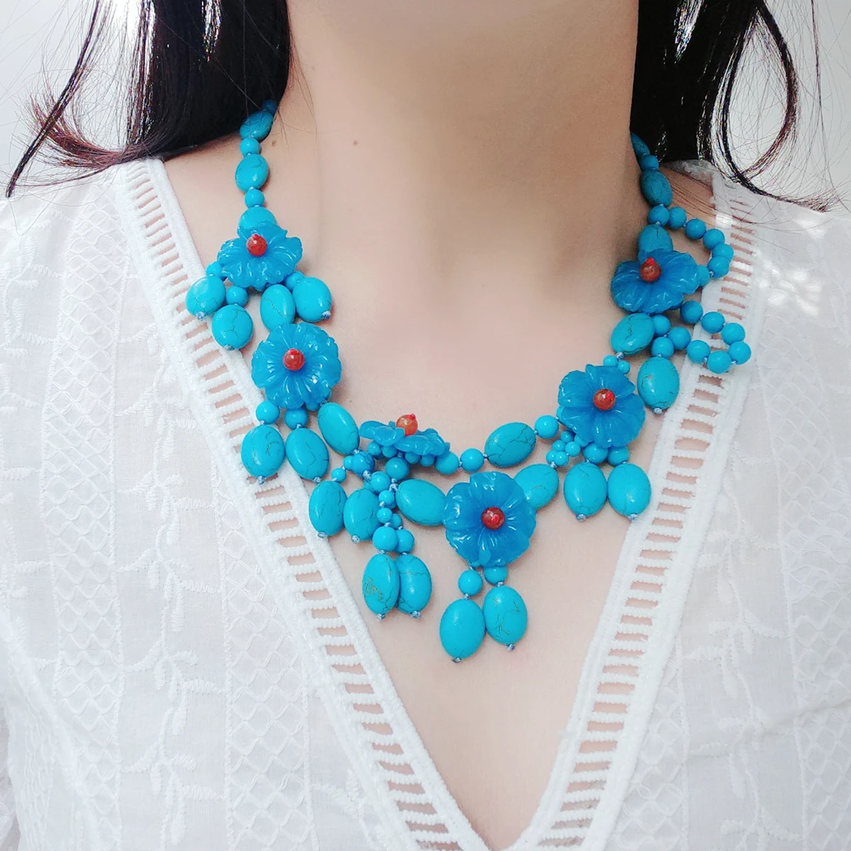 

Lii Ji Real Stone Blue Statemente Necklace Turquoise Howlite Stone Flowers Carnelian Agate Necklace 49cm Women Jewelry Gift