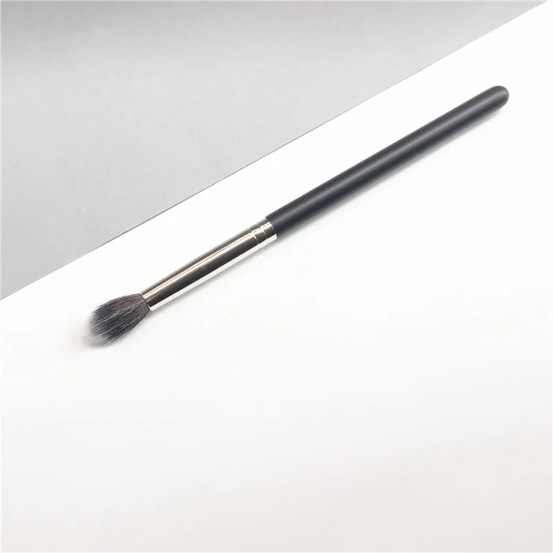 Duo Fibre Tapered Blending Brush 286 - Soft Bristle Eyeshadow blending Highlighting Makeup Brush