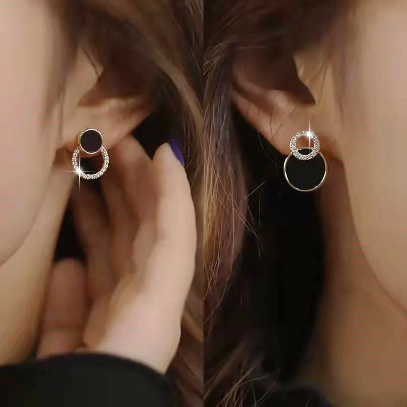 Asymmetric Black Round Stud Earrings Exquisite Small Earrings for Girls Korean Fashion Ear Jewelry Unusual Earrings bijoux femme