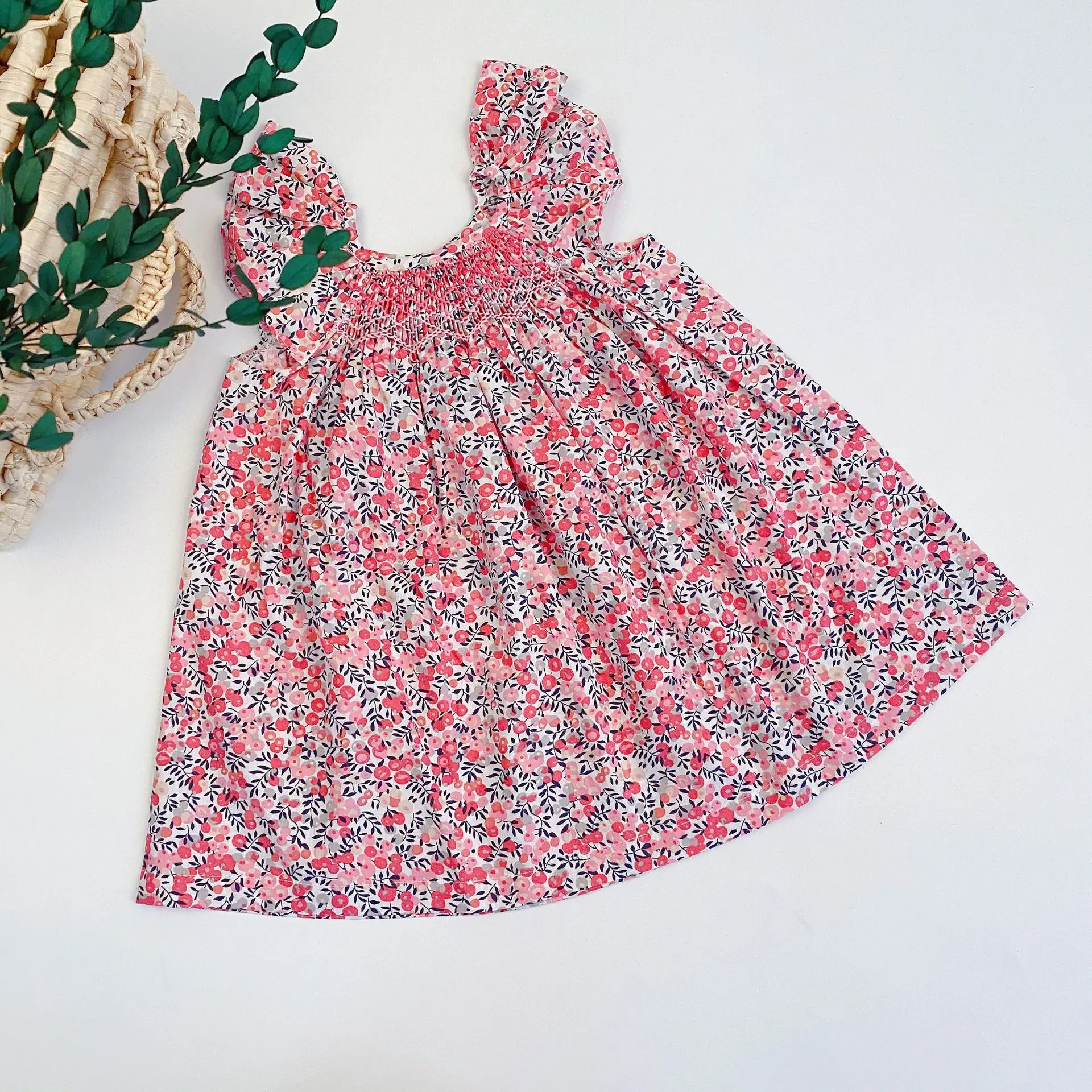 Abito estivo con gilet Smocked floreale per ragazze abiti da bambino in stile europeo abito da spiaggia per bambini in morbido cotone traspirante