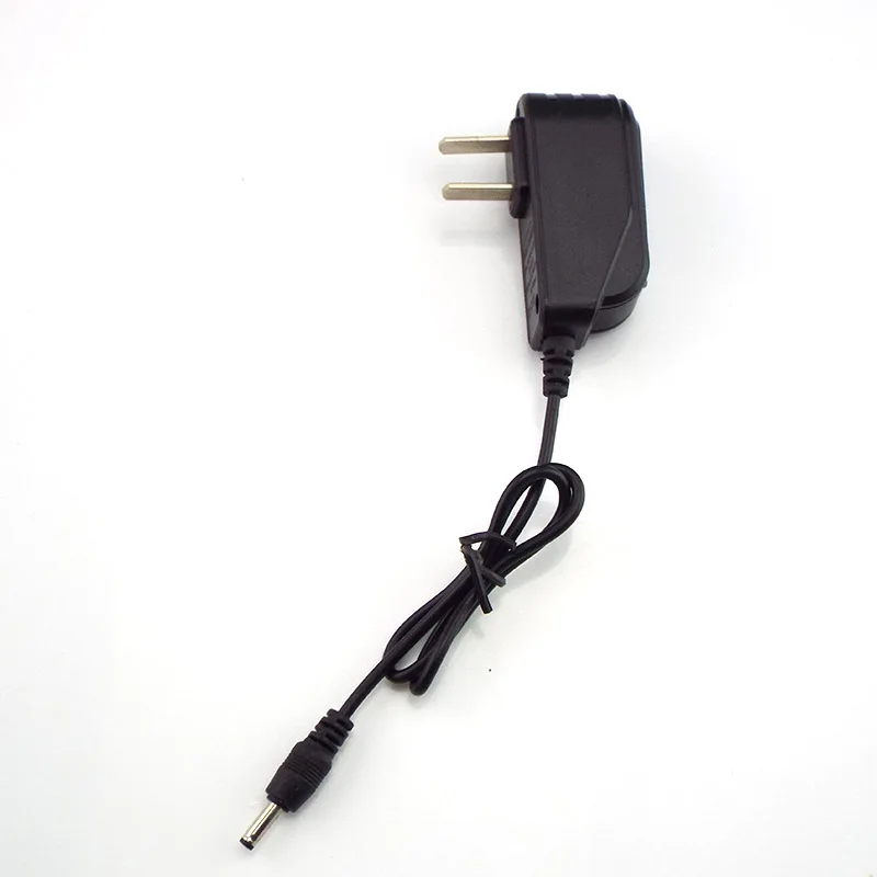 Adattatore di alimentazione DC 4.2V 500ma 3.5mm * 1.35mm caricabatterie da viaggio per batteria ricaricabile 18650 torcia Flash torcia ricarica spina usa