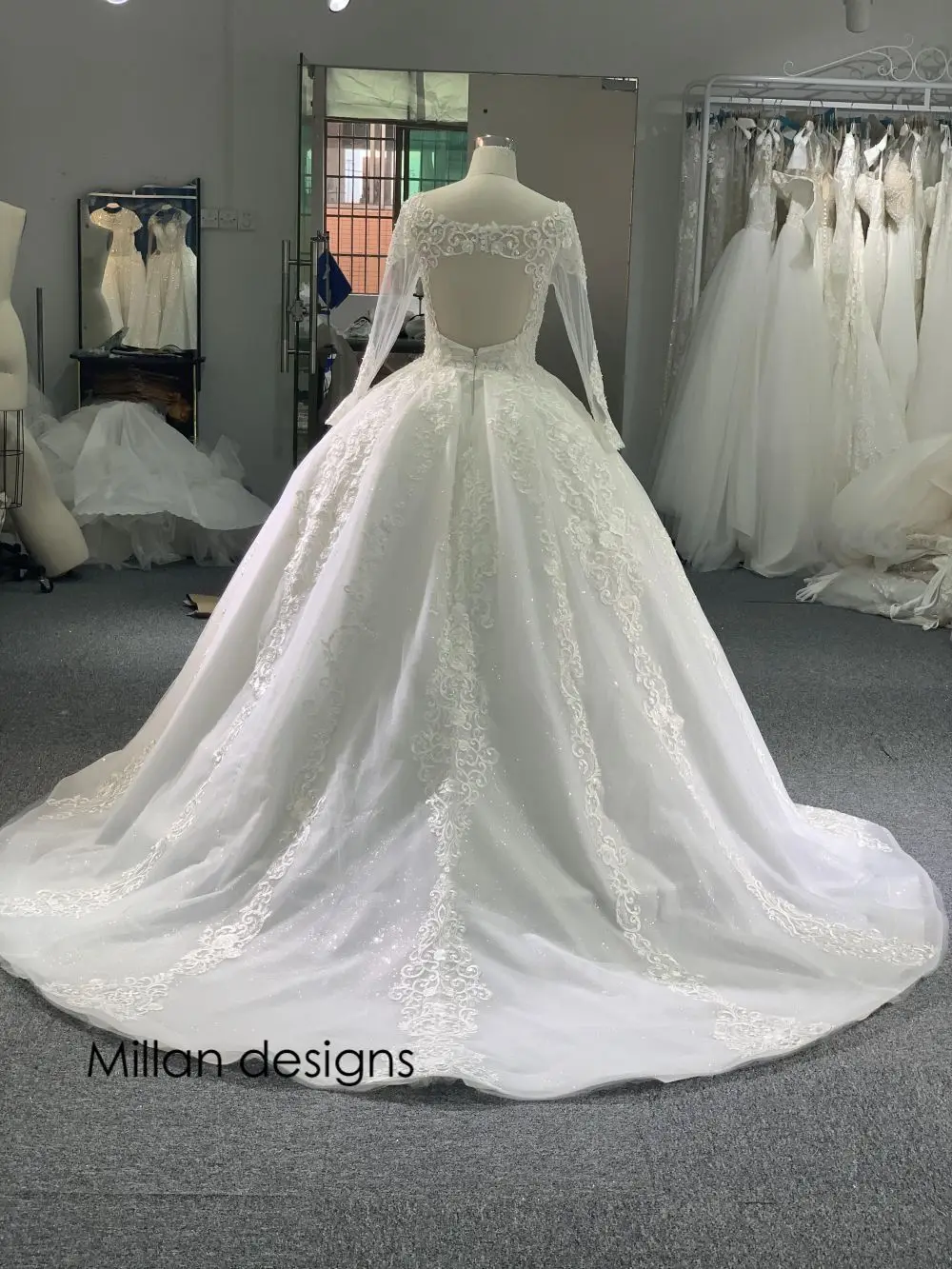 Real Photos Luxury Long Sleeves Wedding Dresses Crystals Ball Gown Bridal Dress Beaded Lace Bridal Gown 2024 Vestido De Novias