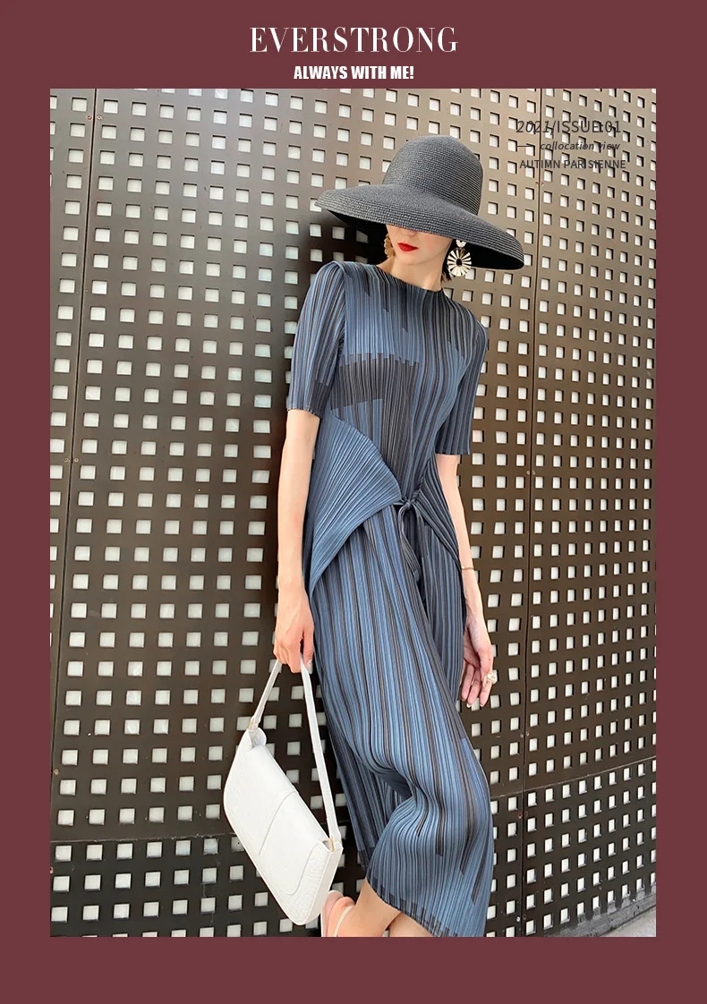 

HOT SELLING Miyake fold French oil painting stripe o-neck half sleeve big A-Line dress IN STOCK