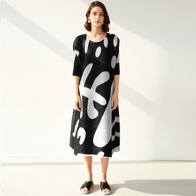 

HOT SELLING Miyake fold fashion printing o-neck half sleeve A-Line dress IN STOCK