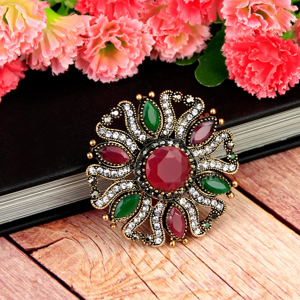 Sunspicems Bohemia Vintage Brooch Pin for Women Retro Gold Color Resin Crystal Ethnic Wedding Jewelry Lapel Scarf Broches