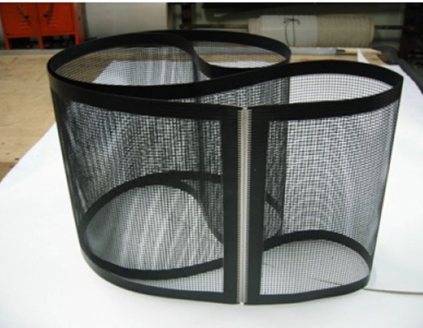 

Perimeter:10metersx0.9meters Grid:4x4mm High Temperature Breathable Mesh Belt Drying Oven UV Line Conveyor Belt Screen Printing