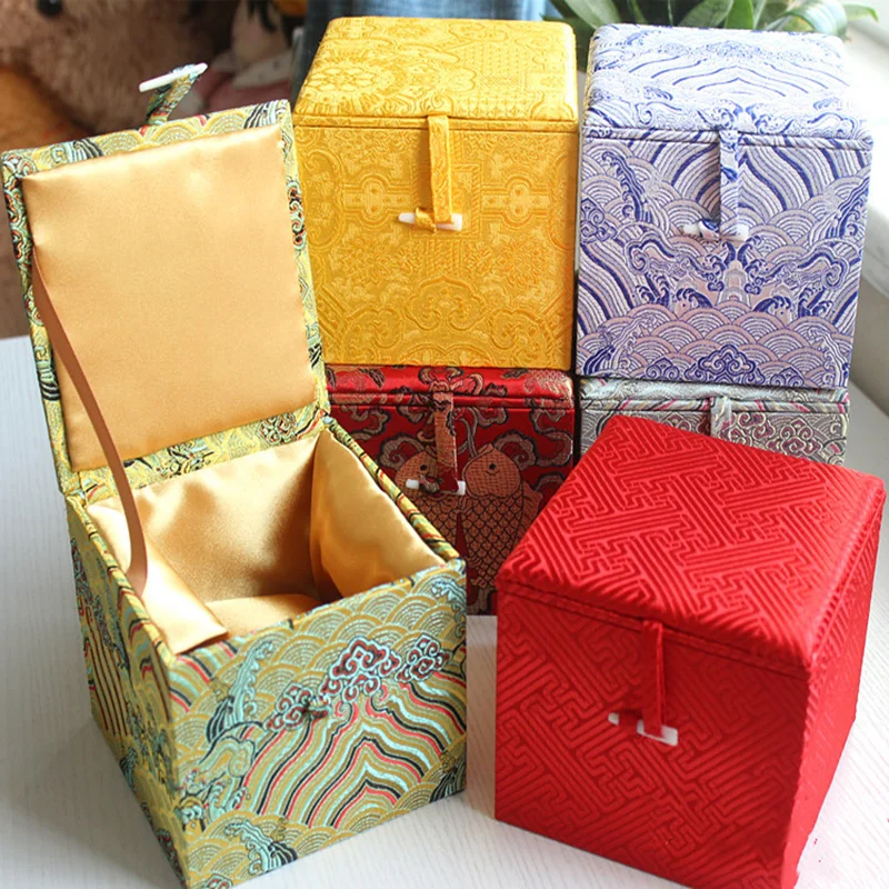 

Square Cotton Filled Chinese Silk Gift Box Wooden Jewelry Stone Collection Case High End Packaging