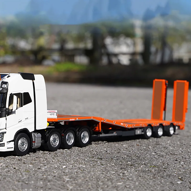 1:32 Scale 8*4 Heavy Duty Flatbed Transport Truck Tractor Accessory for Alloy Vehicle Model Diecast Toy Collection Trailer