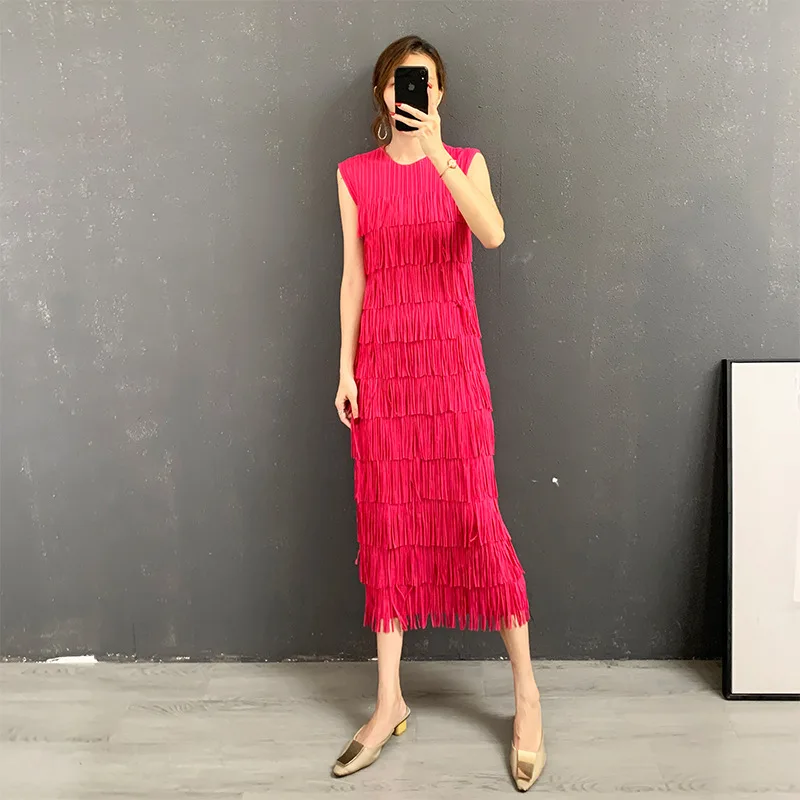 

Miyake Pleated Dress Rose Red New Round Neck Sleeveless Tassels Chic Design Solid Color Stretch Plus Size Dress Midi