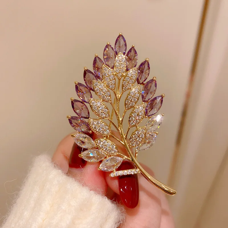 

Purple Leaf Brooches For Women Elegant Accessories LuxuryDating Essentials Cardigan Party Dress Buckle Pin Fine Jewelry Gift