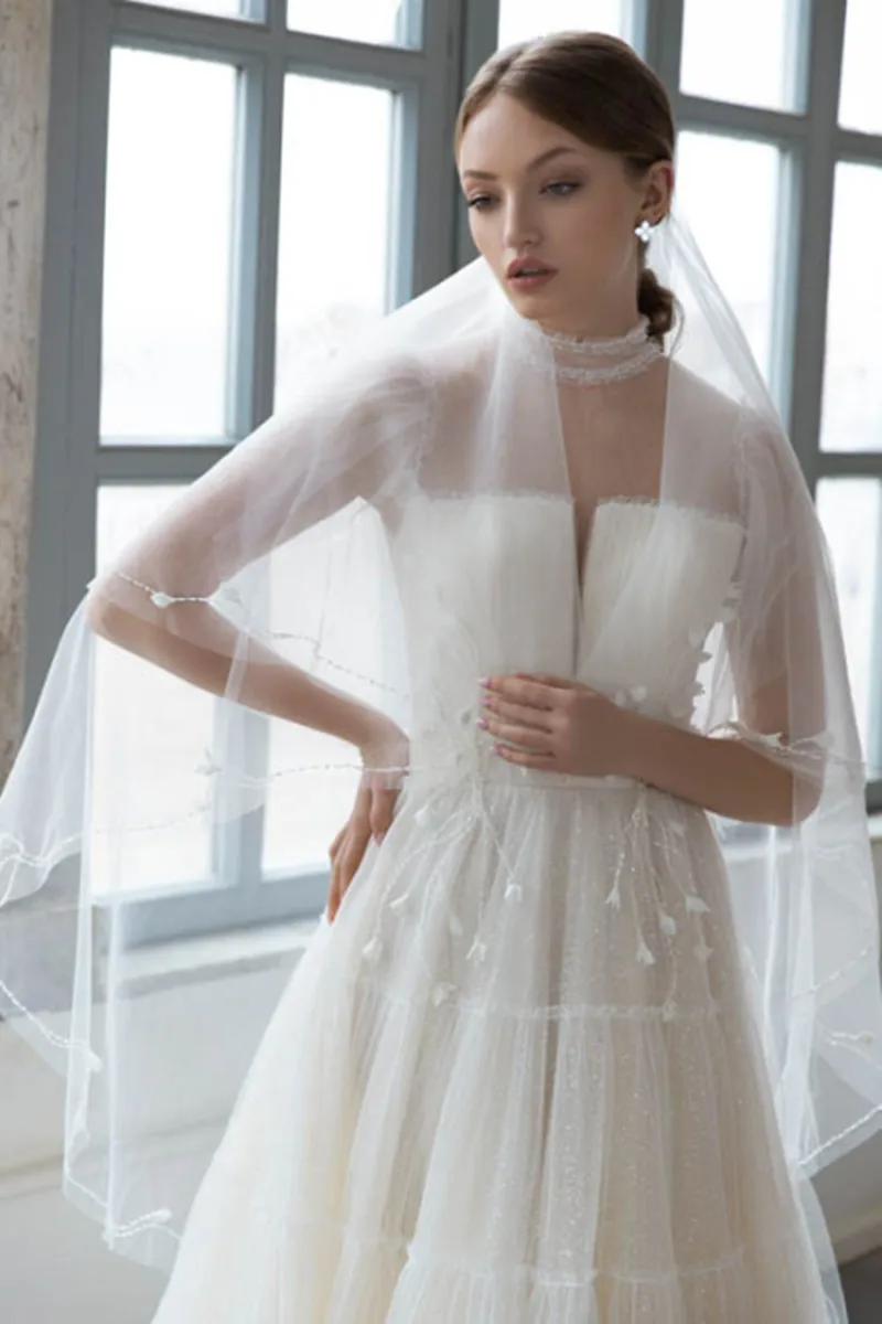 2020 A Line Wedding Dresses High Collar Short Sleeves Lace Appliques Bridal Gowns Hollow Back Sweep Train Wedding Dress