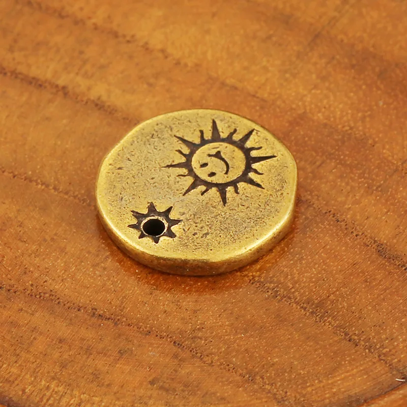 Pure Brass Cute Sun Smile Face Small Round Card Tag KeyChain Pendant Trinket Bag Hanging Jewlery Necklace Bracelet DIY Accessory