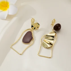 Trendy Gold Metal Asymmetric Geometric Twisted Stamping Clip on Earrings for Women Statement Non Pierced Jewelry 2023