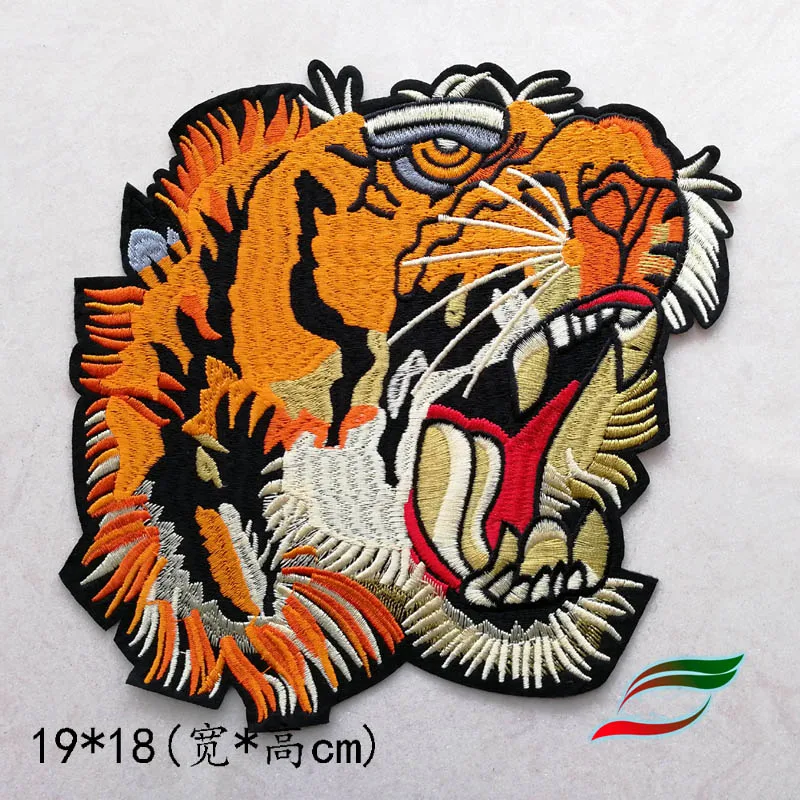 Adhesive cloth stickers B431 embroidery tiger snake dragon tiger fighting mountain tiger clothes patch stickers ironing