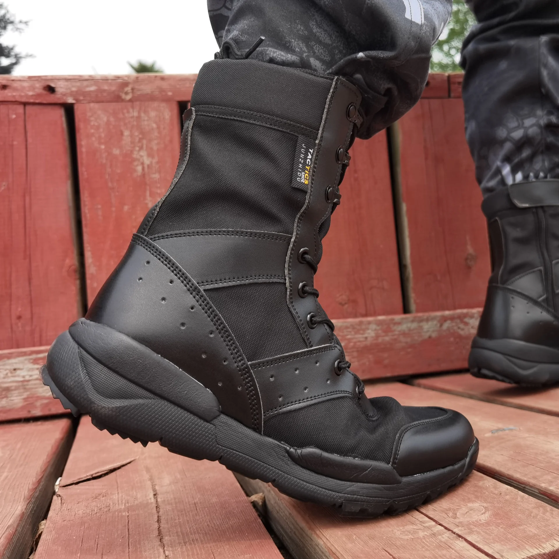 Botas militares ultraligeras con cremallera para hombre y mujer, zapatos de escalada al aire libre, entrenamiento táctico, malla transpirable,