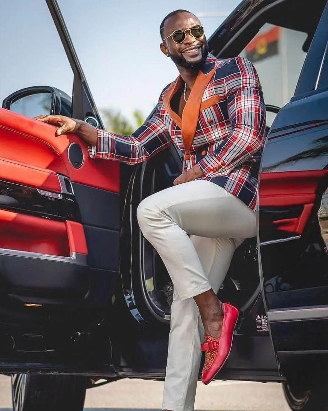 Esmoquin de boda a cuadros para hombre, Blazer hecho a medida y pantalones blancos, traje de novio, ropa informal, 2 piezas