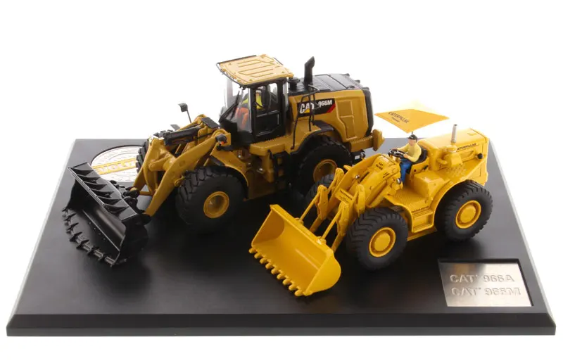 

Новый колесный погрузчик DM в масштабе 1/50 966A 966M (Circa 1960-1963 и ток) от Diecast Masters для коллекции 85558