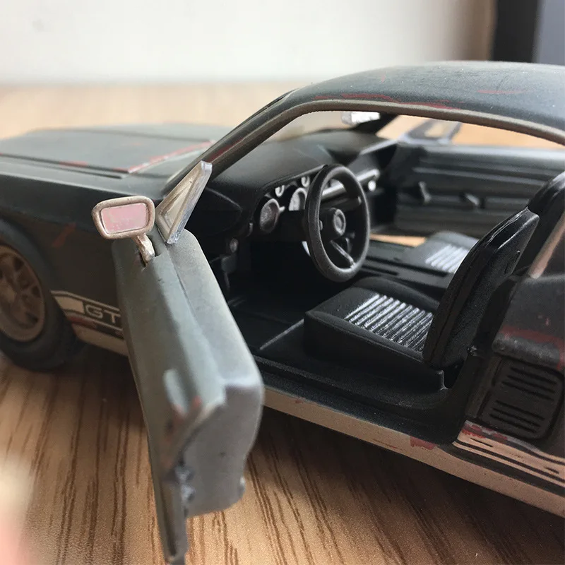 Top Quality 1967 Ford Mustang GT Car Model 1: 24 Mustang to Do the Old Model Alloy Car Model Precious Collection for Gift