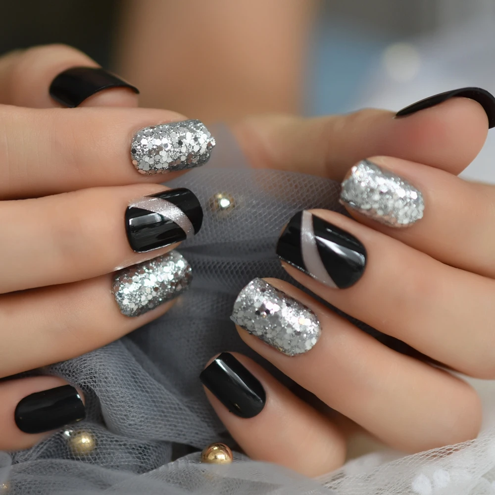 Short Silver Glitter Scale False Nail Bright Black Gel Fake Nails Press on Faux Nails Full Cover Wear Nail Tips 24pcs/kit