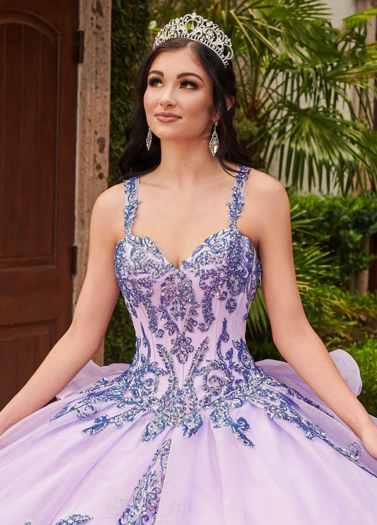 Lavendel Günstige Quinceanera Kleider Ballkleid Schatz Sweep Zug Organza Mit Applique Abnehmbaren Ärmeln Tiered