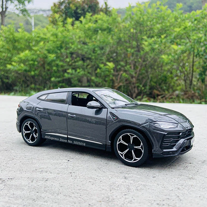 Maisto 1:24 Lamborghini URUS modelo de coche de aleación de simulación gris, artesanía, colección de decoración, herramientas de juguete, regalo