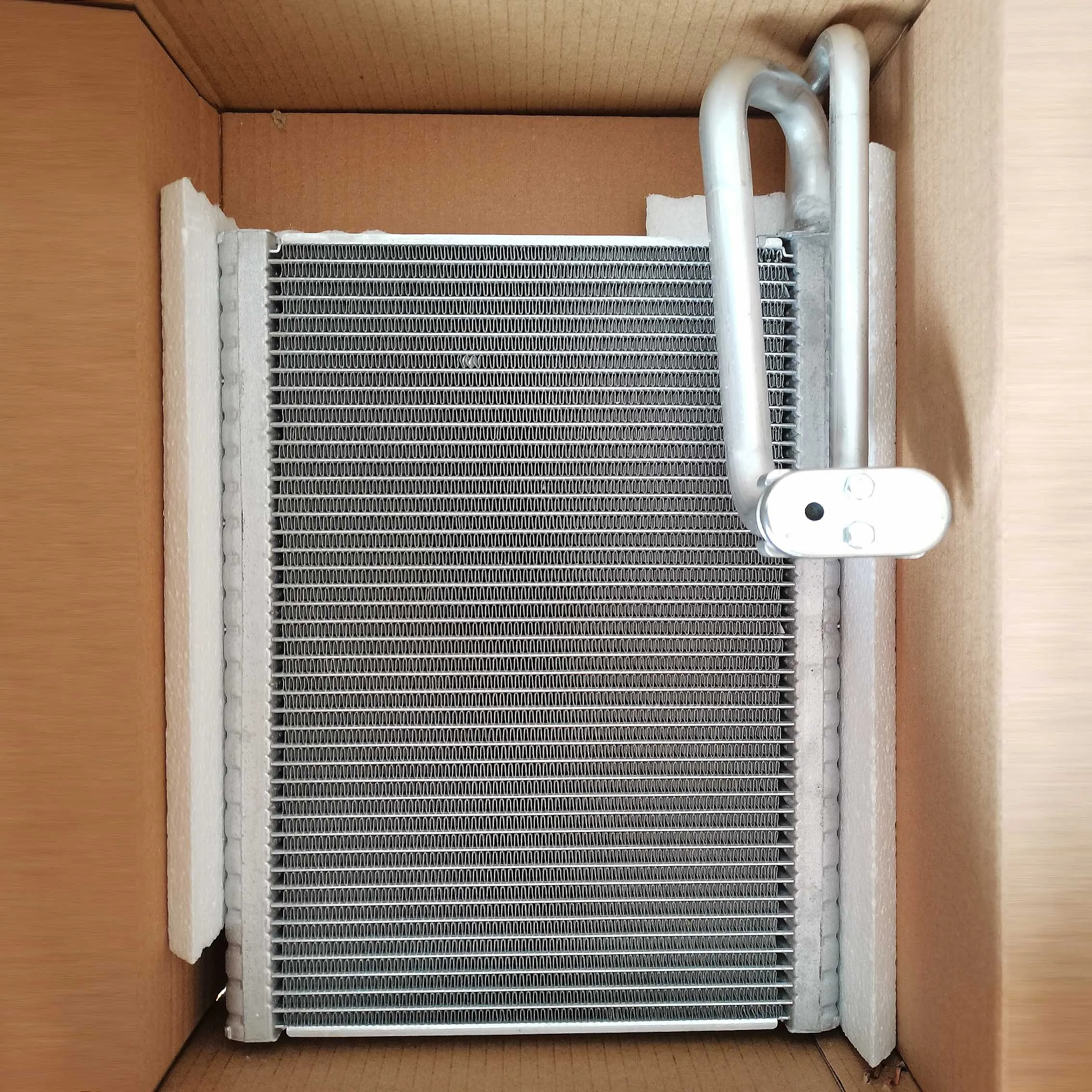 21063612 Car Air Conditioner A/C Evaporator Core For New HOWO A7 FH420 FH440 FH460 FH480 FH500 FH540 FM360 FM400 FH16 Truck