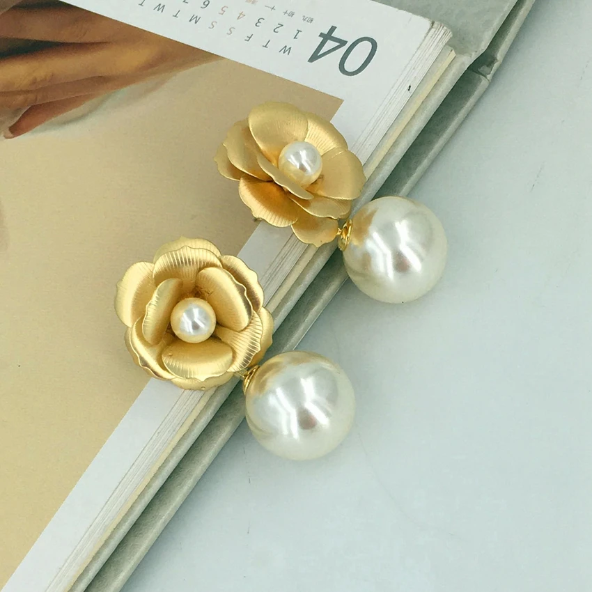 Yuminglai Fashion Dubai Jewelry Accessories Hollow Classical Elegant Superior Quality big earinDrop Earrings for Women FHK12307
