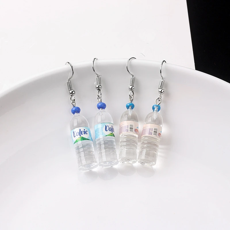 Yungqi Fashion Simulation Of Water Bottle Earrings For Women Cute Resin False Beer Bottle Drop Earrings Girl pendientes Jewelry