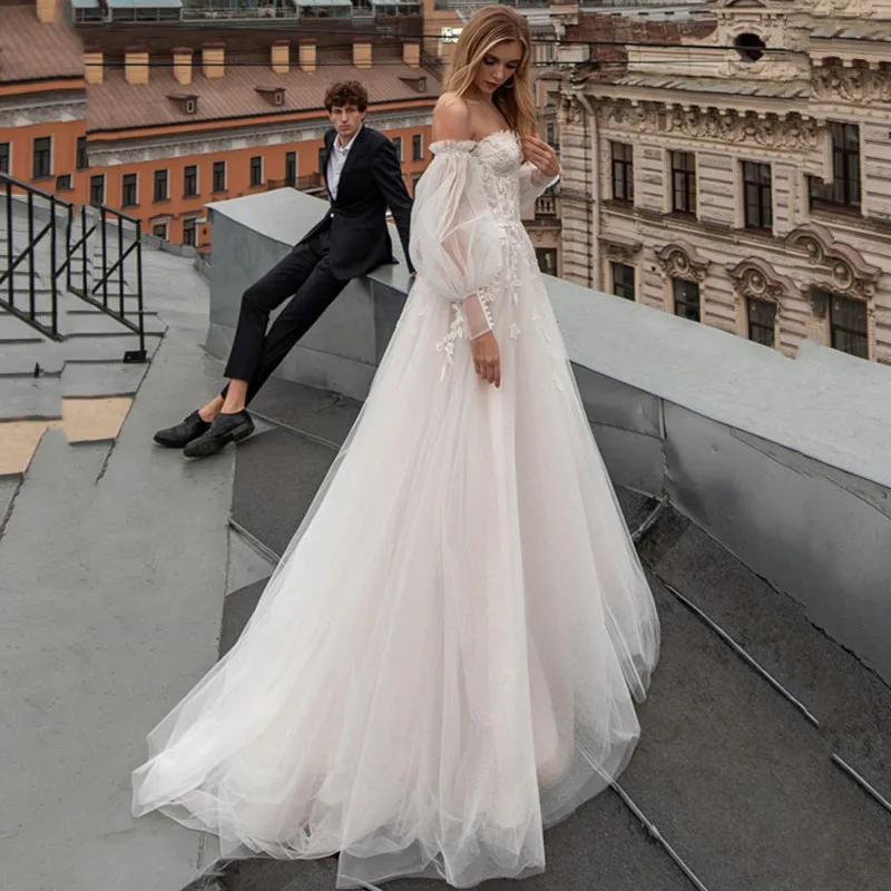 Elegant Strapless Wedding Dresses 2024 Applique Puff Sleeves Lace Up Court Train Organza Charming Bride Gown Buttons New Design