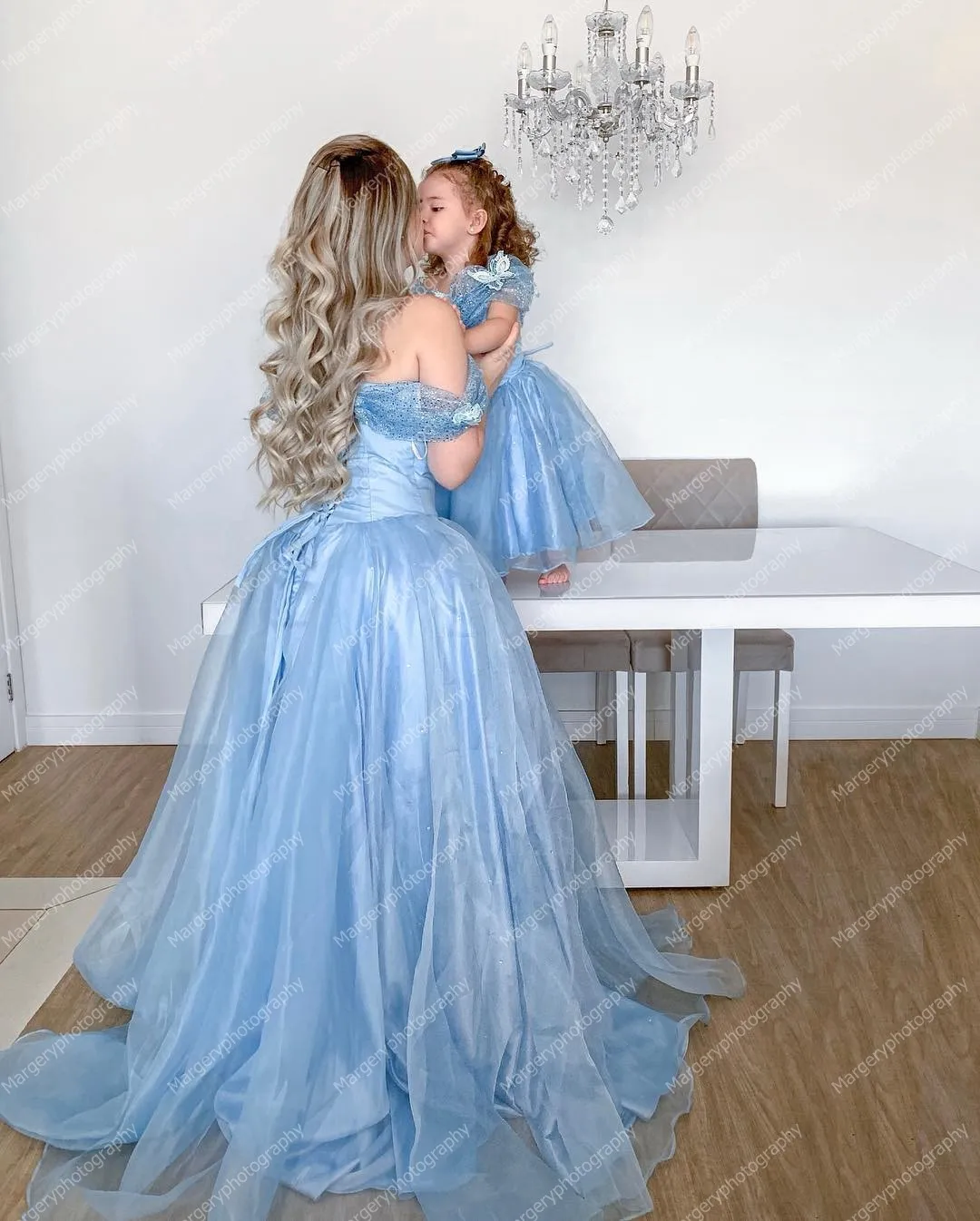 Lovely Princess Mom And Me Tulle Photo Shoot Dresses   Cap Sleeves Ruffles A Line Organza Satin Mother And   Kids Gown