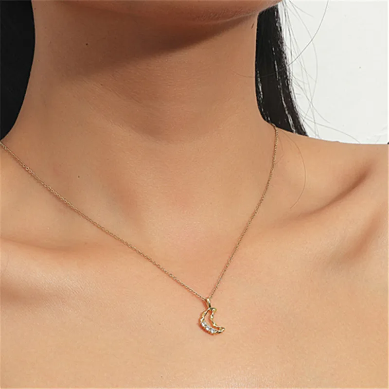 Korean Crescent Moon Necklaces for Women Simple Style Gold Color Asymmetric Star Chain Necklace Trendy Jewelry Gifts