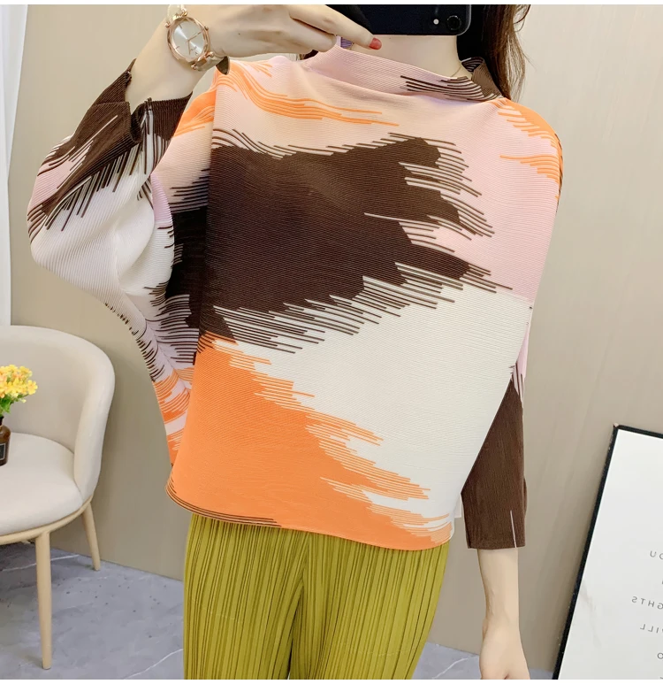 

HOT SELLING Miyake Fashion style T-shirts loose fold print batwing sleeve T-shirts IN STOCK