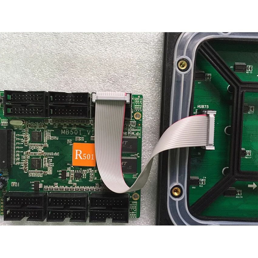 256 * 128 HD-R501 HD-player Equipped Audio Output Easy to Play Video Ads Compatible with C16C and C35 Asynchronous Control Card