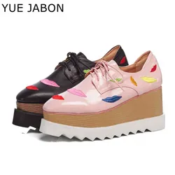 YUE JABON Pink Black Spring cow leather casual shoes vintage embroidery lips patterns lace up wedges shoes platform women shoes