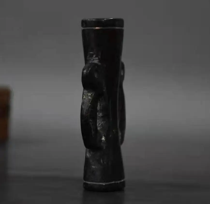 Hongshan culture archaize black iron meteorite drum statue