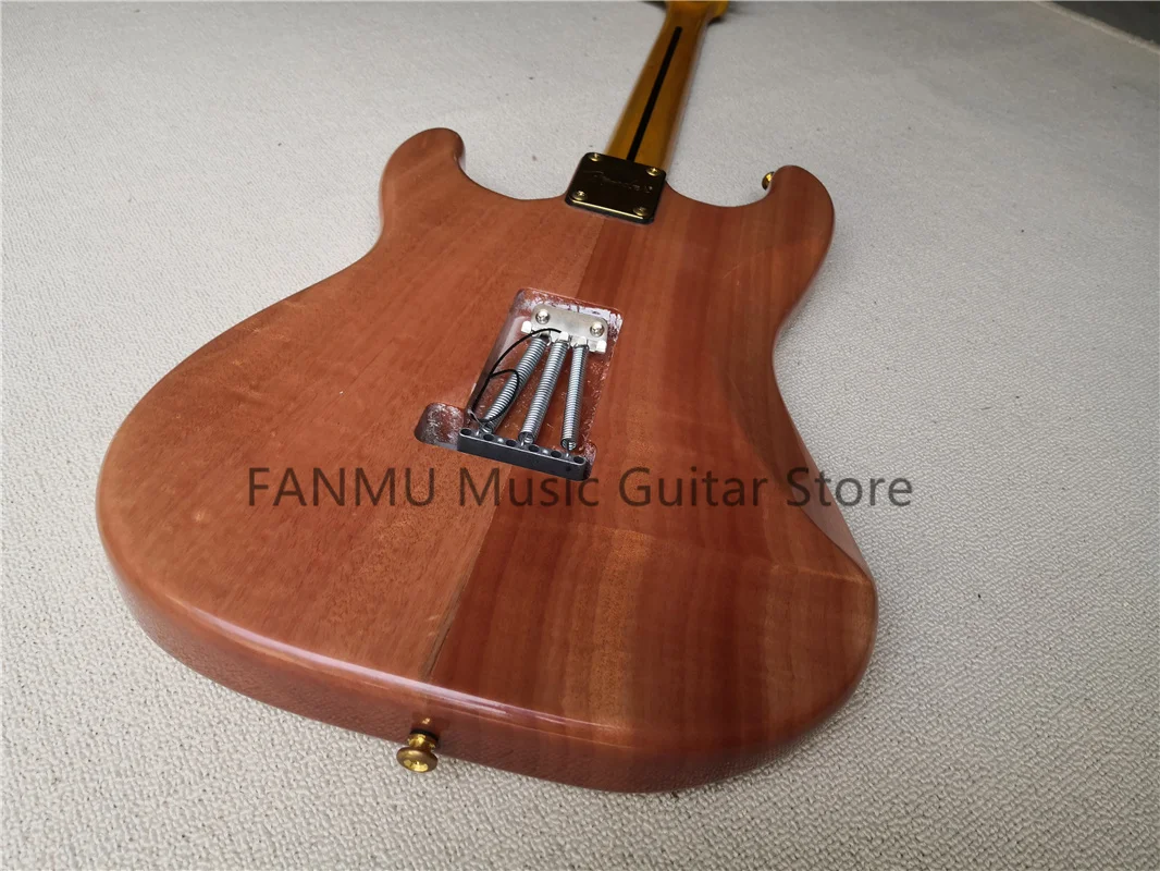 High quality pickups  6 string electric guitar,Stra guitar,ssS pickups,gold bridge,acrylic pickguard,groove fan fingerboard