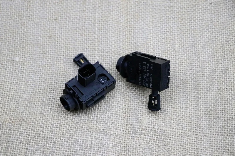 1pcs External temperature sensor Ambient air temperature sensor for Chinese AUDI A4 Q5 A6L A7 Auto car motor parts