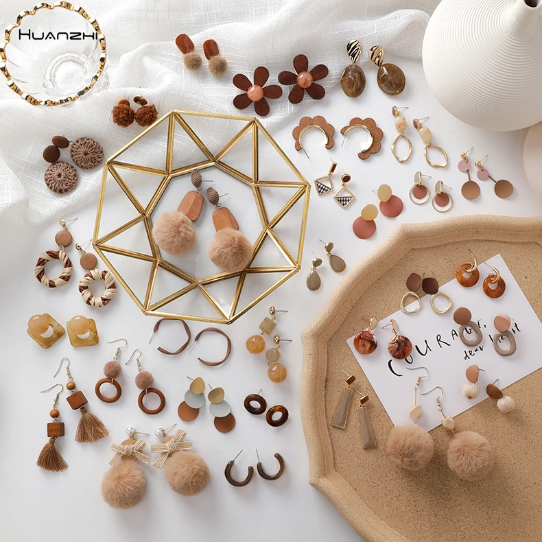 HUANZHI 2019 Autumn And Winter New Style Literary Vintage Brown Hairball wood Enamel Drop Earrings for Women Girl Party Jewelry