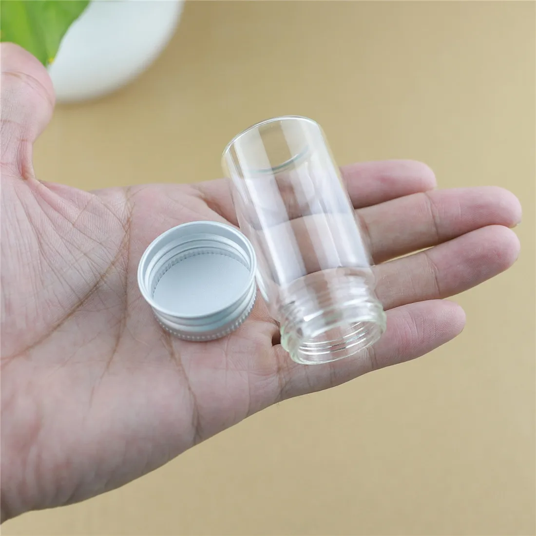 

50pcs/lot 30*60mm 25ml Mini Glass Bottles Aluminum CapsGlass Jars Vials Transparent Glass Containers Cute Small Bottles