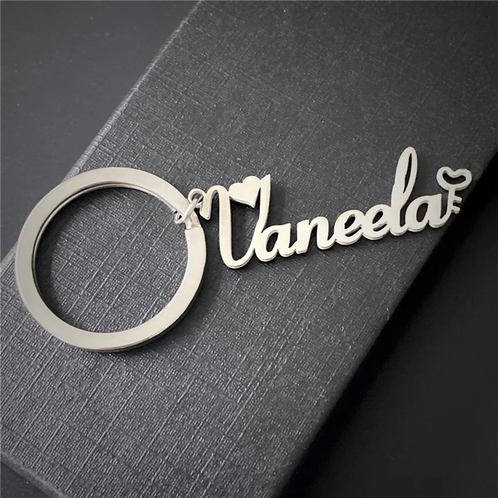 Customized Personalized Name Pendant Keychain Custom lovers\' Name Text Key chain Stainless Steel llavero for Women Men Keyring