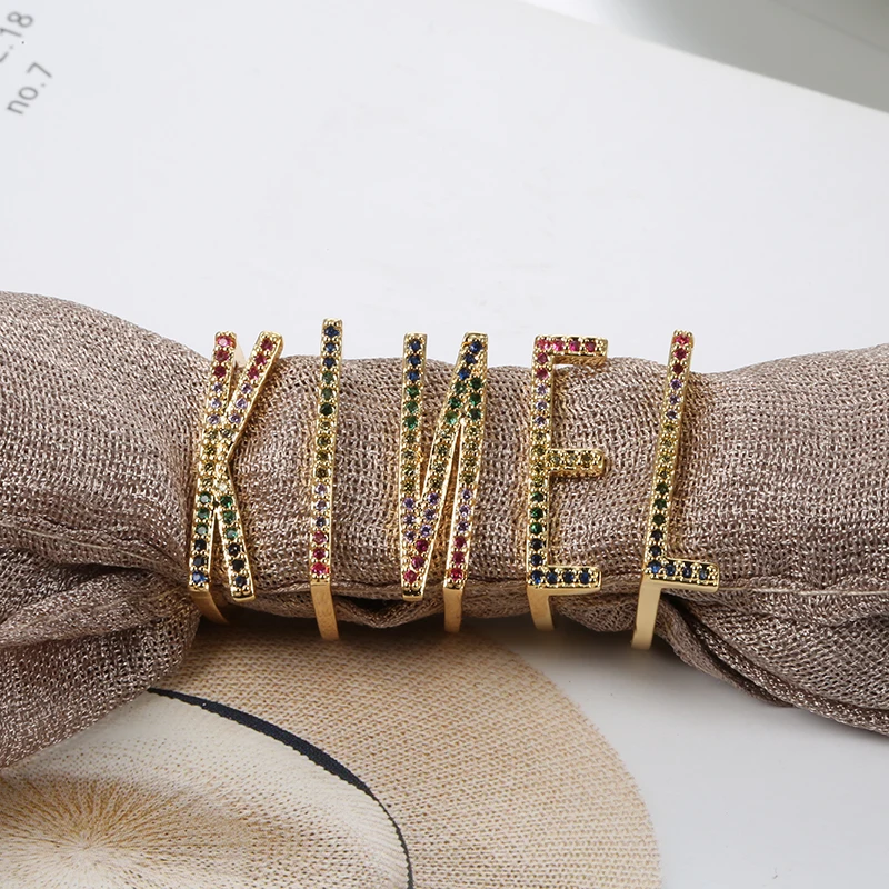 Kinel موضة A-Z رسالة قوس قزح خاتم الذهب اللون DIY بها بنفسك اسم الأحرف الأولى الأبجدية النساء حفلة تشيكوسلوفاكيا الزركون خاتم بوهو مجوهرات