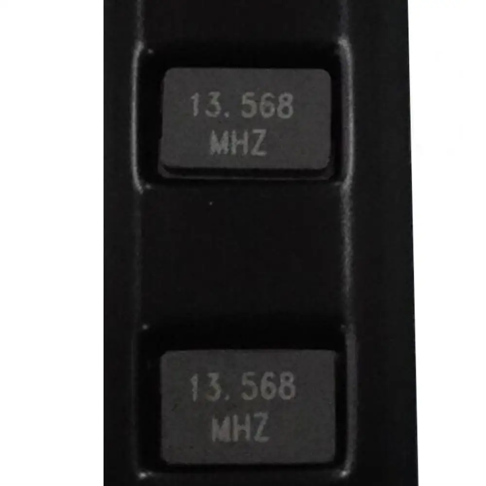 m 5.0 クリスタルオシレーターの実用性と信頼性を検証：J&&&n氏が語る5.0×3.2mm SMD 2ピンの選定基準